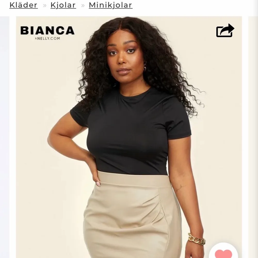 Söker denna kjol från Biancas kollektion ,någon som säljer så skriv ,i storlek xs/s!    Lånad bild . Kjolar.