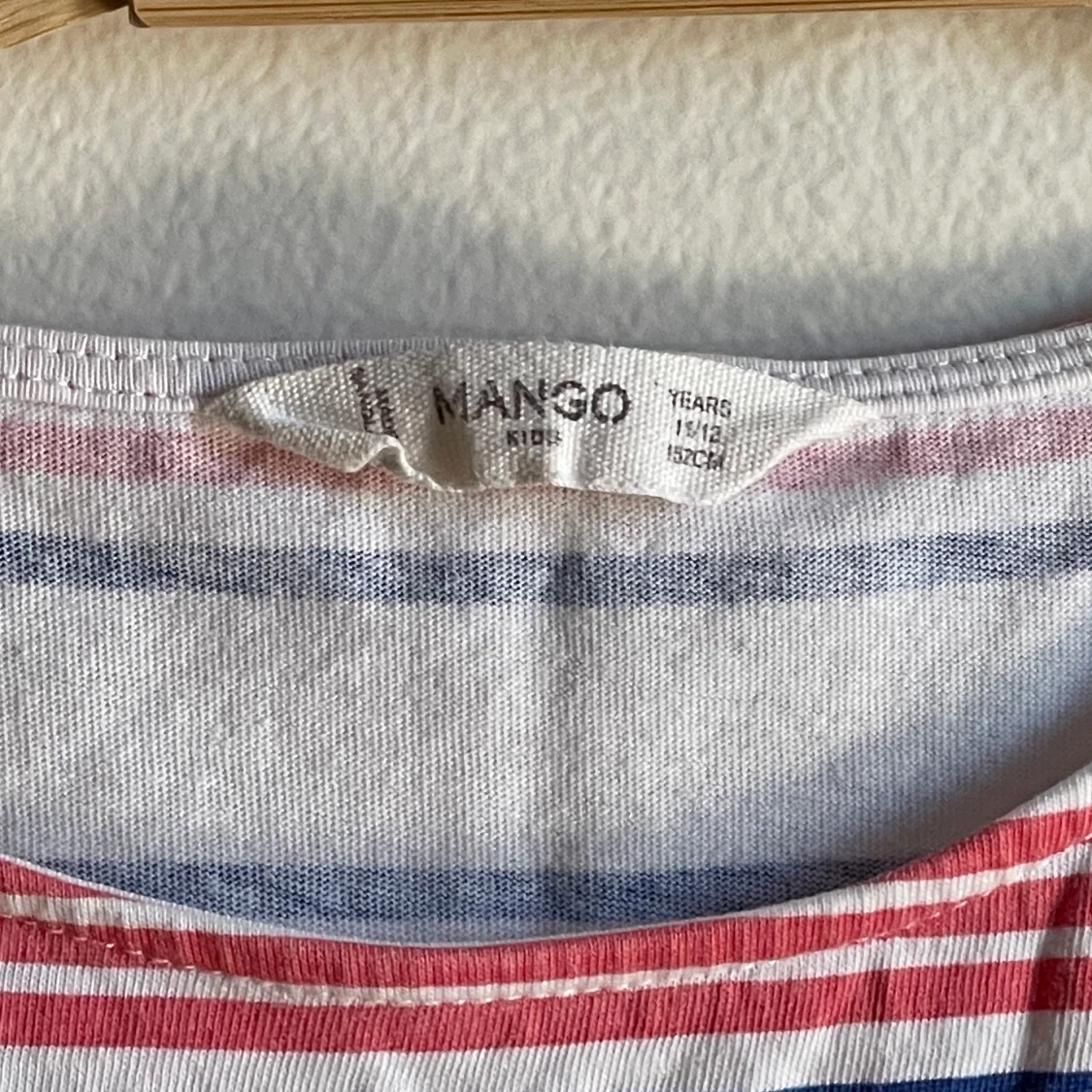 Randig klänning från Mango i storleken 152  - 91