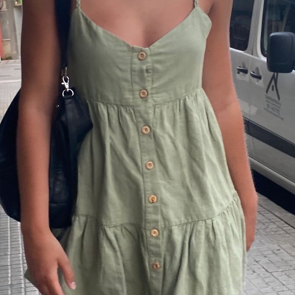 Grön klänning - Zara  Plick Second Hand
