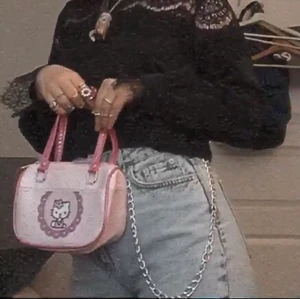 Skitsnygga jeans från GinaTricot!✨😛💕 - Köpte dessa jeans för ett tag sedan så de är inte i nyskick! Har användts några få gånger. Passar vilken stil som helst! Jag har burit de med många olika tröjor osv och jag älskar dem! Kvaliteten är dunder :D <3!! 💕⚠️Priset kan diskuteras💕⚠️OG PRIS:600kr