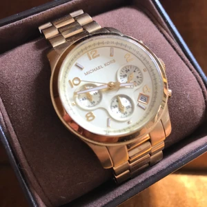 Michael kors klocka - I originallåda. Använd i perfekt skick. 