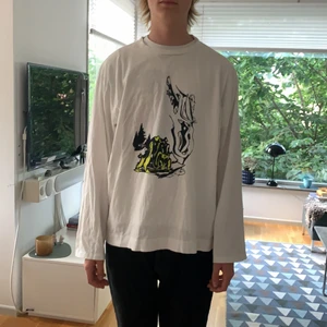 Our legacy tröja - Knappt använd. Kan bytas mot något najs.