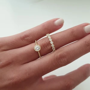 Edblad ringar ljust guld - EDBLAD guldpläterade, oanvända. Båda storlek 17. Obs priset är för ringarna tillsammans.  