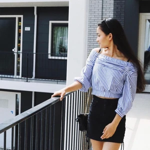 Zara off shoulder topp - Säljer denna fina topp från Zara. Fint skick💖 storlek XS 