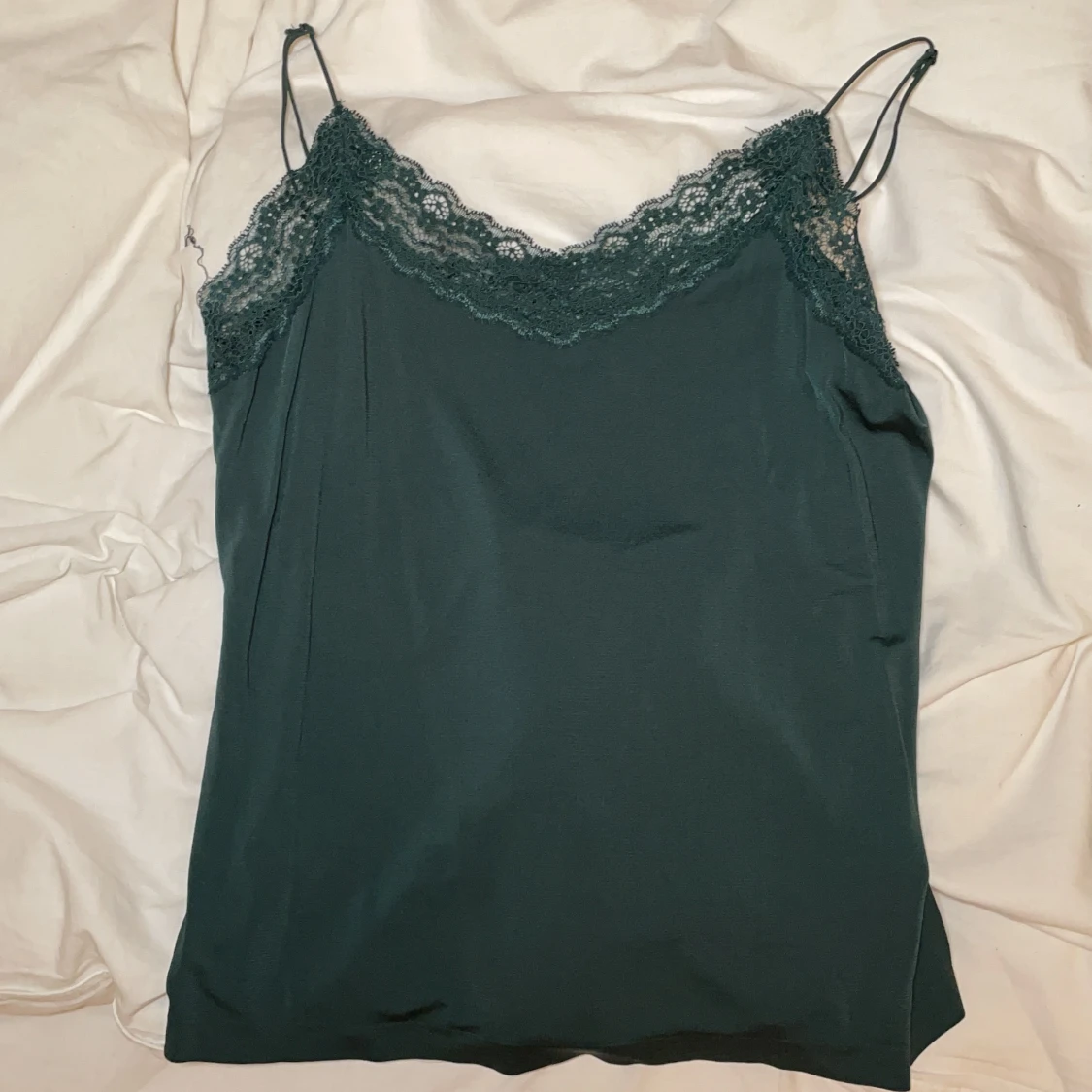 Linne i mörk grön - passar som stl. S-XL