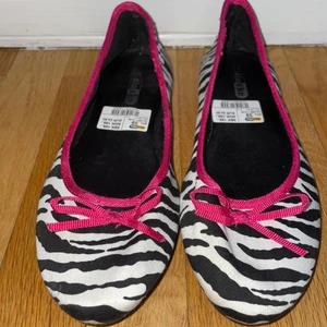 Ballerina skor - Helt oanvända ballerina i storlek 39. 