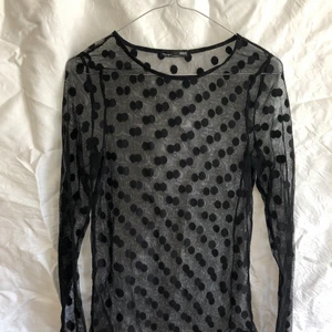 Prickig meshtopp - Prickig meshtop från zara storlek S/M
