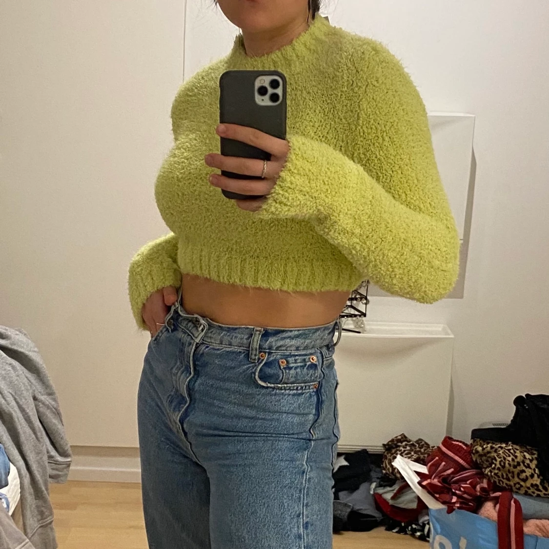 Limegrön fluffig topp! - 90