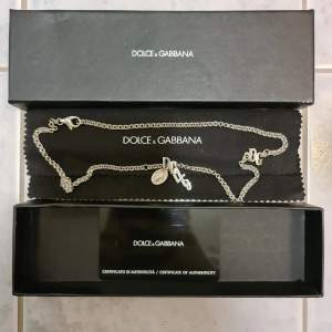 Selling new Dolce&Gabbana necklace,rare,silver with D&G card certificate 