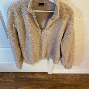 Gina tröja storlek XL - Mysig.