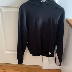 Magic Stick hoodie  - Använd, retail låg på runt 3000 för några år sedan, Storlek M men passar lite oversized på S
