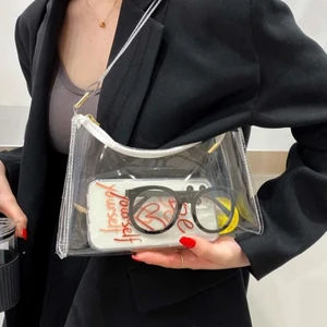 Genomskinlig väska  - Jätte snygg väska som går att nästa va till allt. 