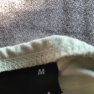 Mint grönt linne från Gina tricot  - Ett mint grönt linne från Gina tricot andvändt 1 gång 