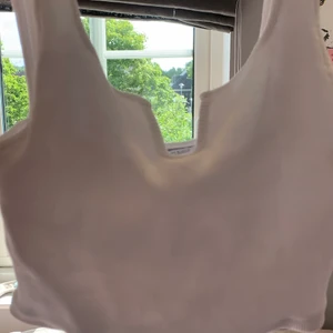 Superfin topp - Super gullig och fin topp från Zara som tyvärr inte kommit till användning💕