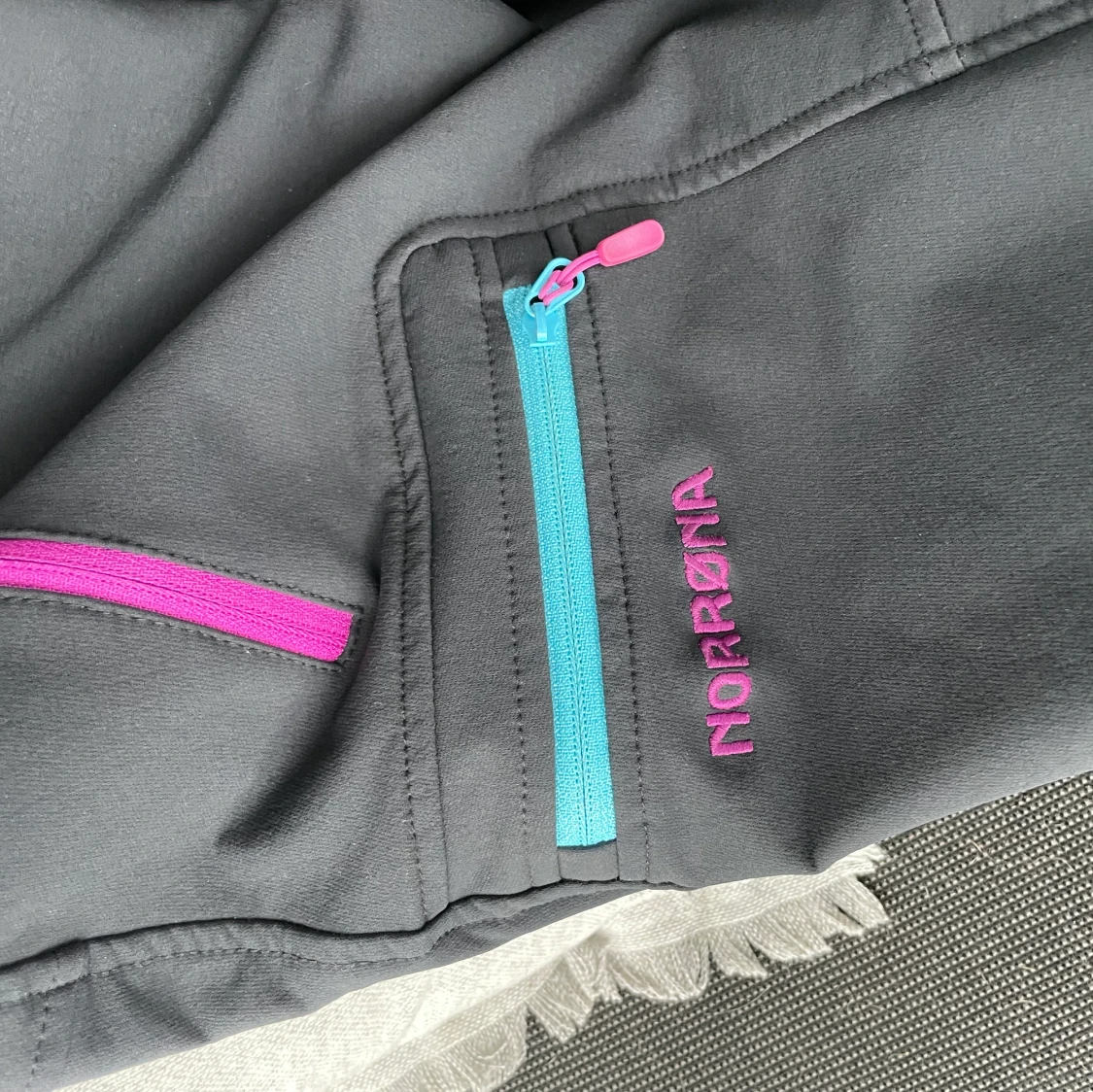 Norrøna byxor stlr 158/XS - 91