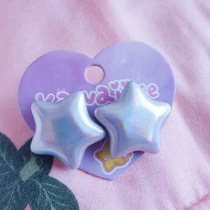 Örhängen - Oanvända örhängen köpta på kawaiishop♡ kommer inte ihåg hur mycket de kosta (antingen 39 eller 49kr) ♡ köparen står för frakt och samarbetar gärna♡