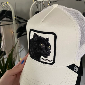 Goorin Bros Keps - Helt ny keps från goorin bros, säljer pga att jag tycker den ser för stor ut på mig och passar inte i den. Endast testad och helt ny. Man kan bestämma strl själv bak så den passar alla. 💕💕(frakt ingår i priset)