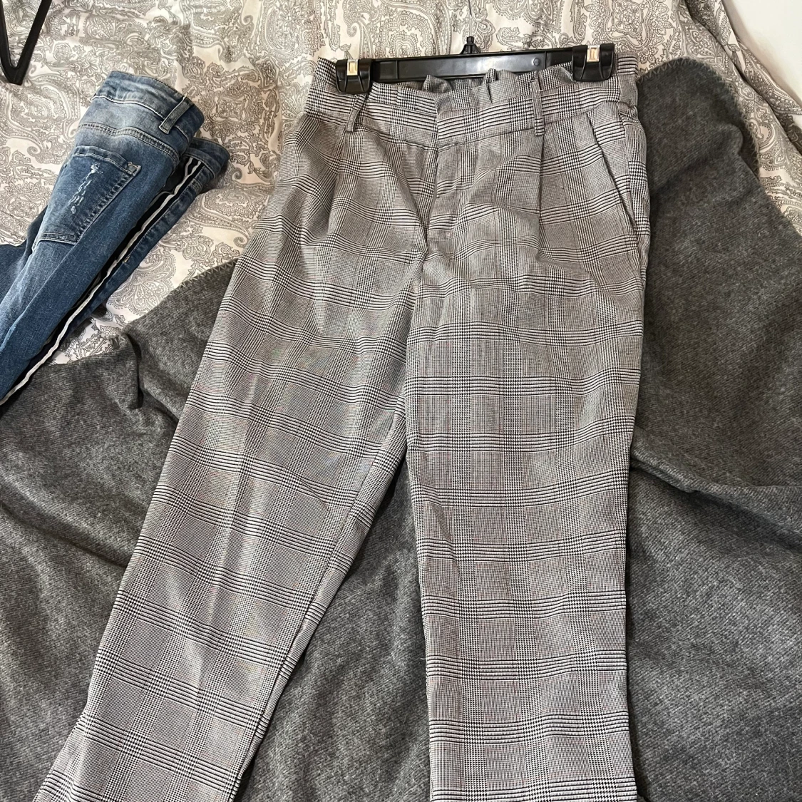 Kostymbyxor storlek m