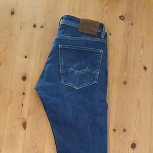 Replay jeans blå - Ett lite äldre par jeans men fortfarande väldigt bra skick.