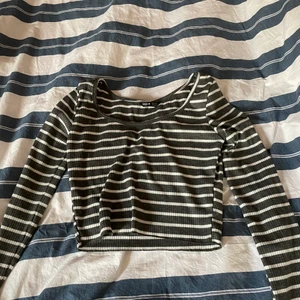 randig tröja - randig tröja i nytt skixk, strl xs och 