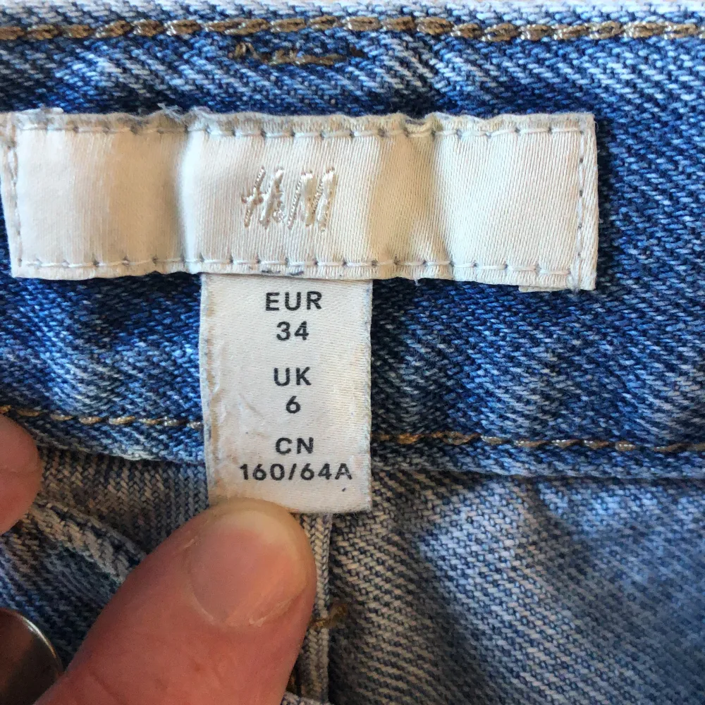 Jeans från H&M , knappt använda strl 34 Rak modell. Jeans & Byxor.