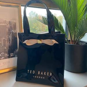 Ted Baker London small icon shopping bag 🛍 
