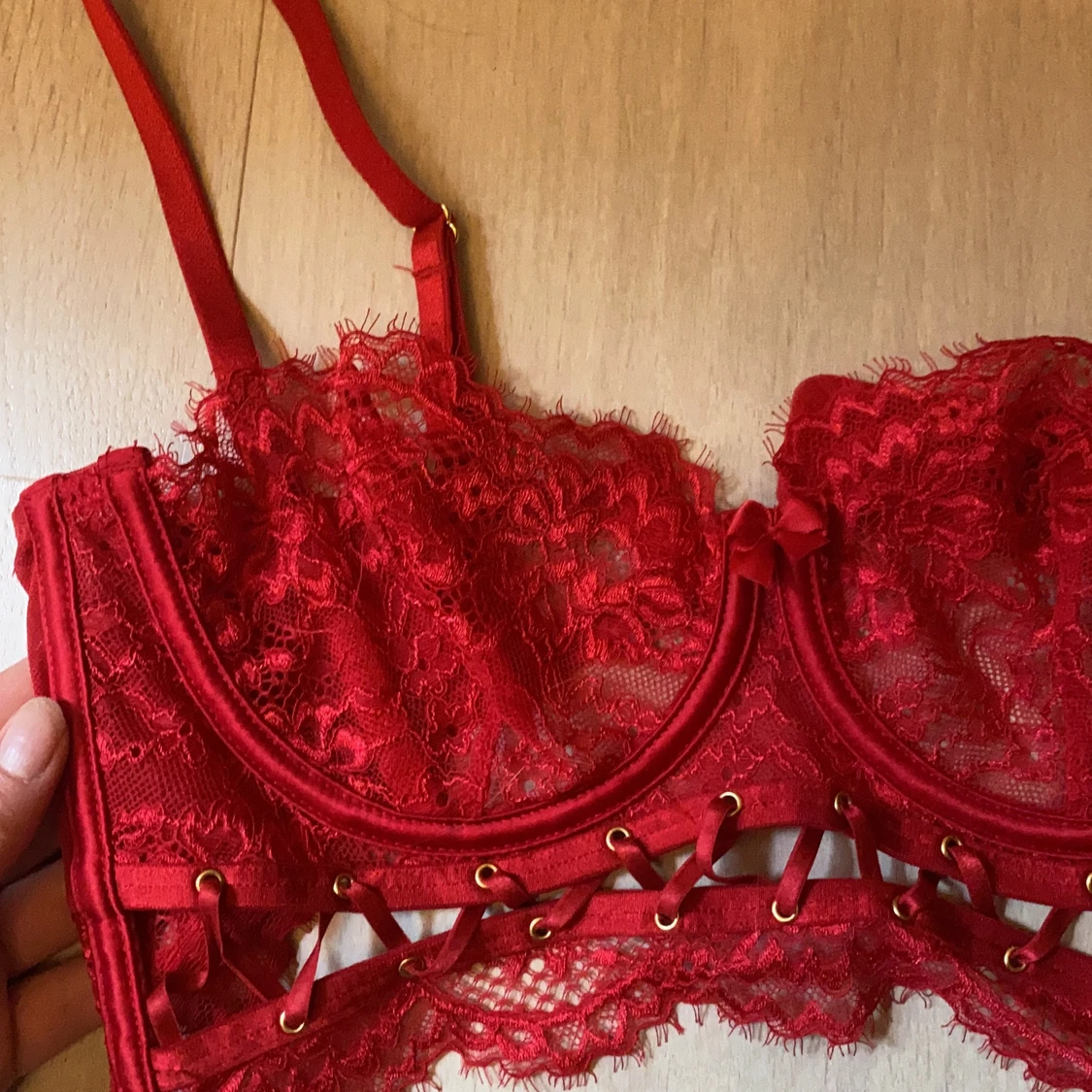 Röd spetsbralette - 90