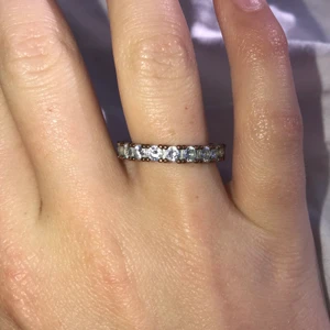 Diamant ring - Diamant ring. Stor