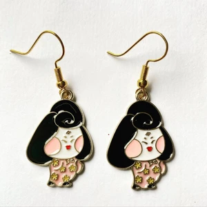 Den japanska kvinna örhängen ❤️ - 70kr par och fri frakt! ❤️ 60kr par om man vill hämta i Hornstull ❤️