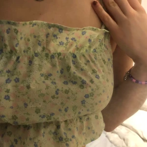 Topp🤍✨ - Använt fåtal gånger och är i fint skick 😊