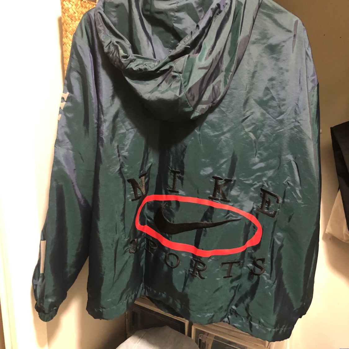 Nike wind breaker - 90