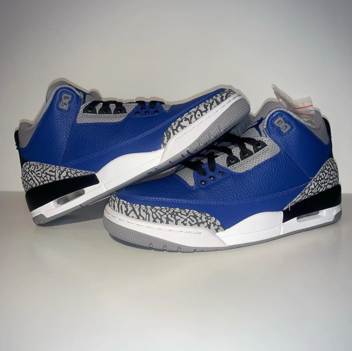 Jordan 3 retro varsity royal cement 