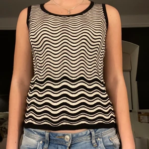 Missoni topp - Stickat linne från missoni i svart och vitt🥰 