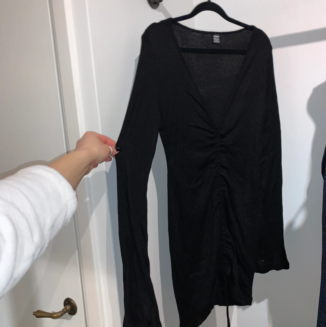 Oanvänd klänning från Shein, storlek M/38 - 90