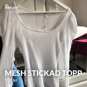Mesh topp  - Topp i stickat mesh material från Missguided i superbra skick.