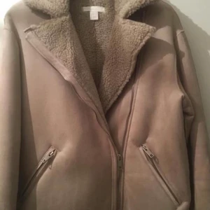 Jacka  - Helt ny. Strl S