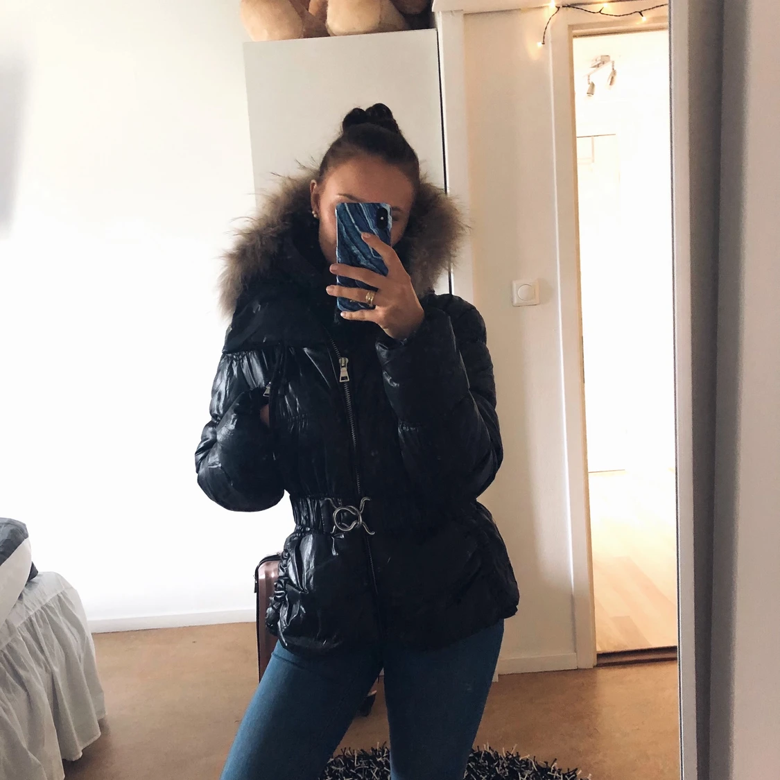 Vinter/höst jacka med pälsdetalj - 90