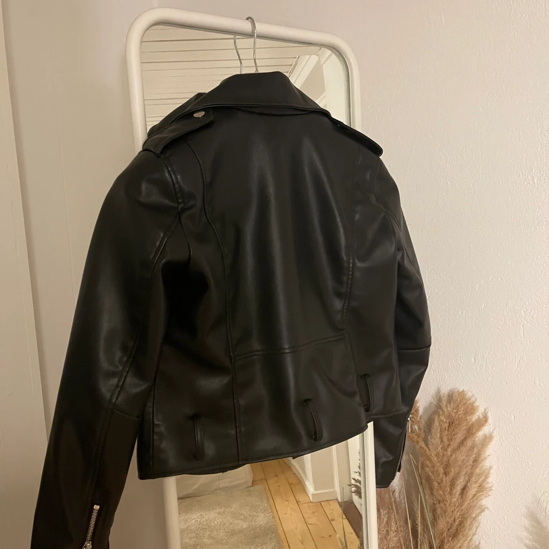 Bikerjacket  - 90