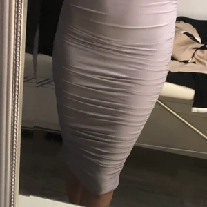 Kjol NY - OANVÄND! Storlek S