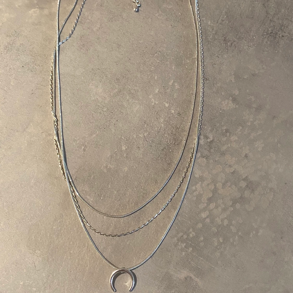 Tre i ett halsband - 91