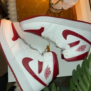 Reverse chicago - Strl 40,5 helt nya pga fel storlek! Kvitto finns. Bara att höra av er om ni har några frågor💞🌸