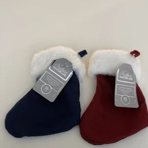 Jul strumpor - 10kr st och båda för 20kr och ej använd pris lappen är fortfarande