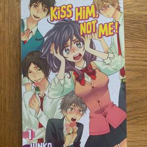 Jag säljer min Kiss Him, Not Me manga bok 1. Den är i bra skick men kanterna kan ha tagits i. Det är priset + frakten.