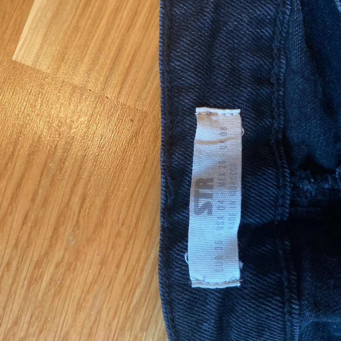 Snygga low rise jeans - 91