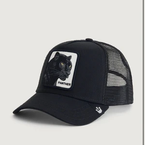 Panther keps  - Helt oanvänd då jag råkade köpa två 💕