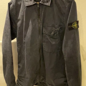 Stone Island jacka - Perfekt vår jacka, stone islands jacka, kvitto finns, stl S, möts i stockholm annars frakt 