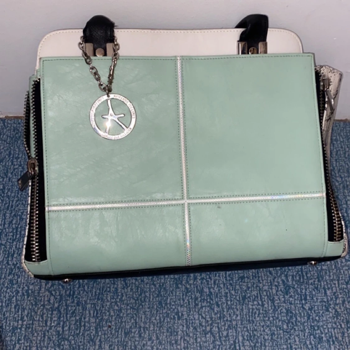 Lyxig mintgrön väska 