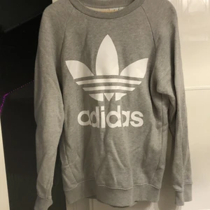 Adidas tröja (grå) - Adidas tröja grå