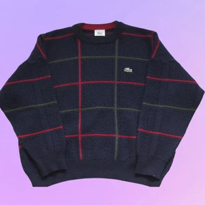 Vintage Lacoste Sweatshirt - Vintage Lacoste Sweatshirt. Size: M, passar S. Utmärkt vintage-skick.