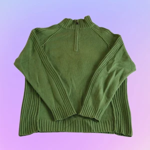 Vintage Tommy Hilfiger Sweatshirt - Vintage Tommy Hilfiger 1/4 zip-up Sweatshirt. Size: M. Väldigt bra vintage-skick.